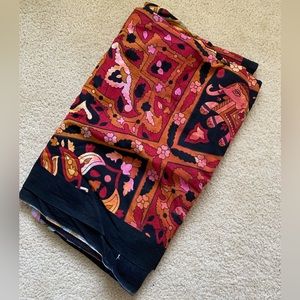 large full size wall tapestry (unsure of actual size at least 9x9)